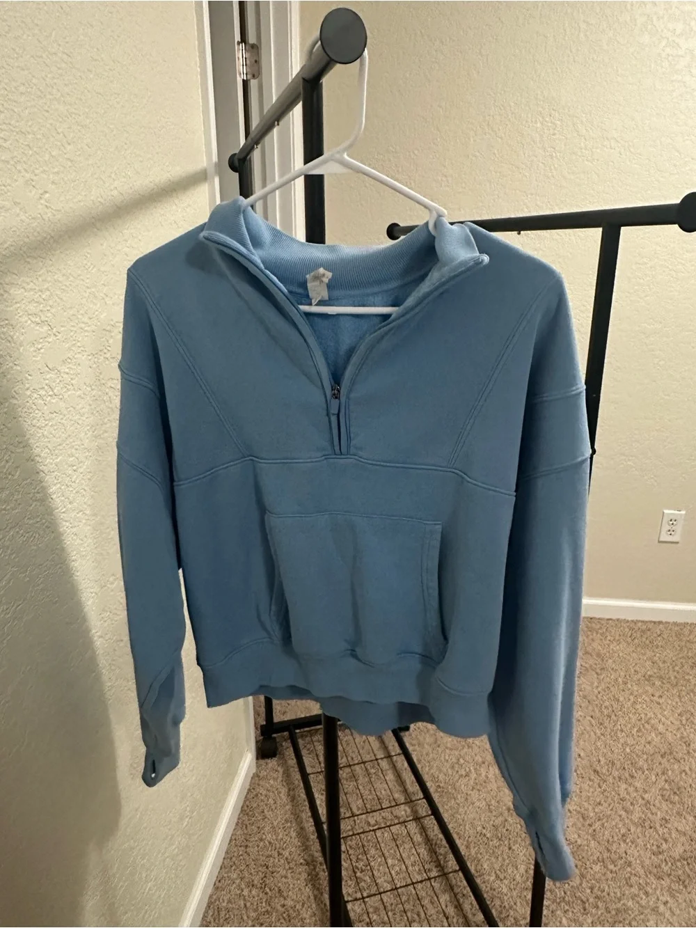 Yogalicious | Tops | Cropped Crew | Poshmark